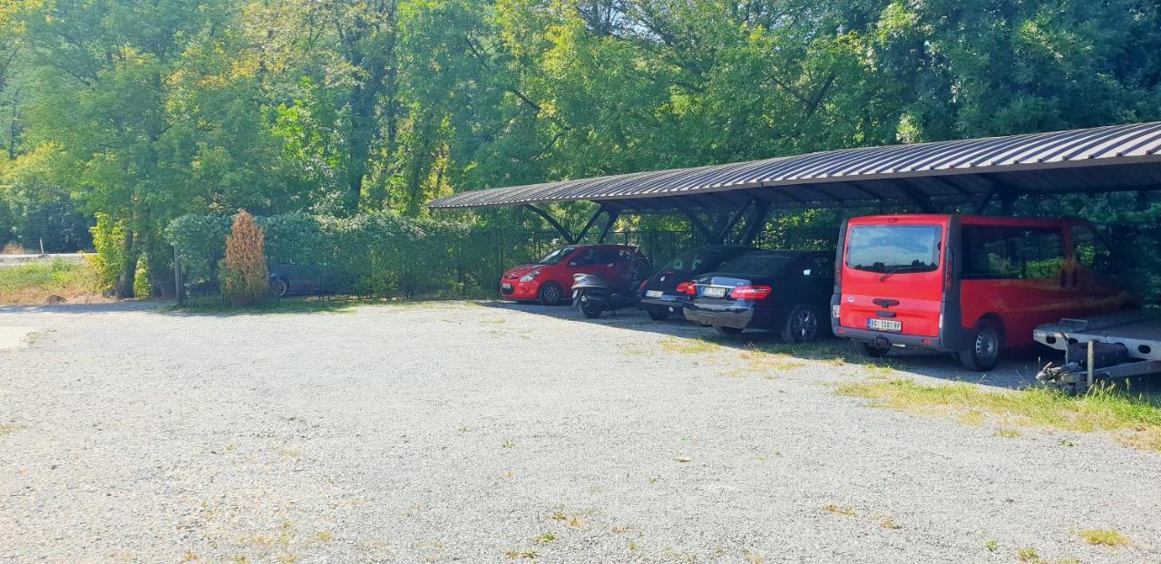 Hotel Topcider Belgrad Exterior foto