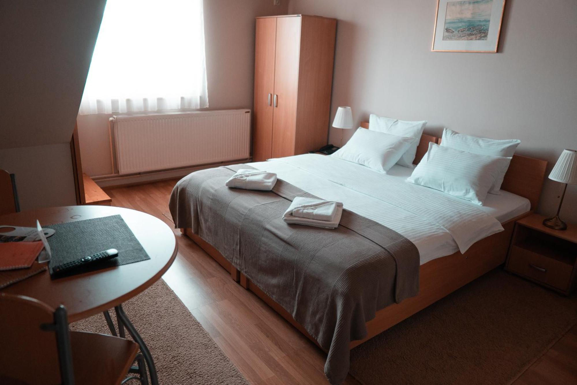 Hotel Topcider Belgrad Exterior foto